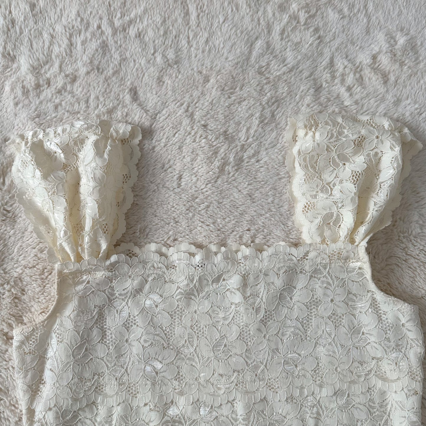 1990's buttercream lace blouse