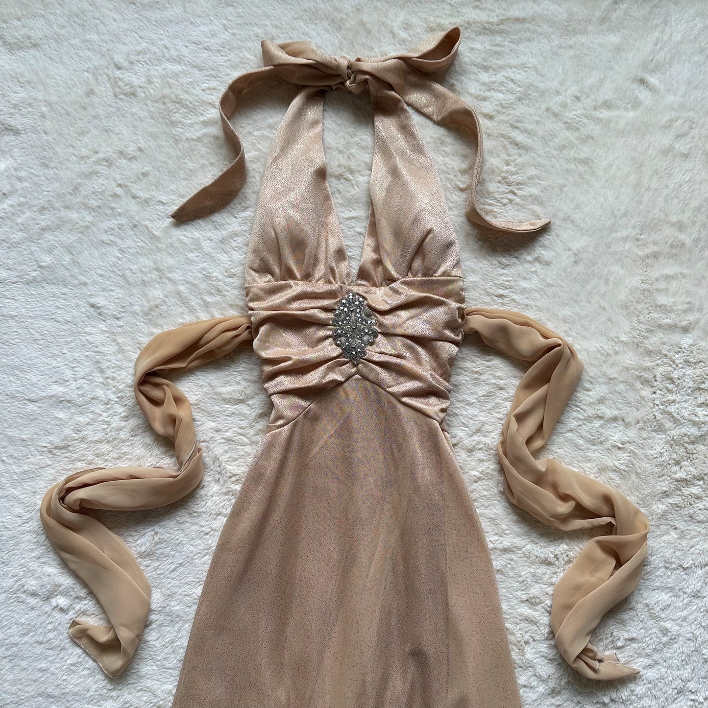 the leo gown