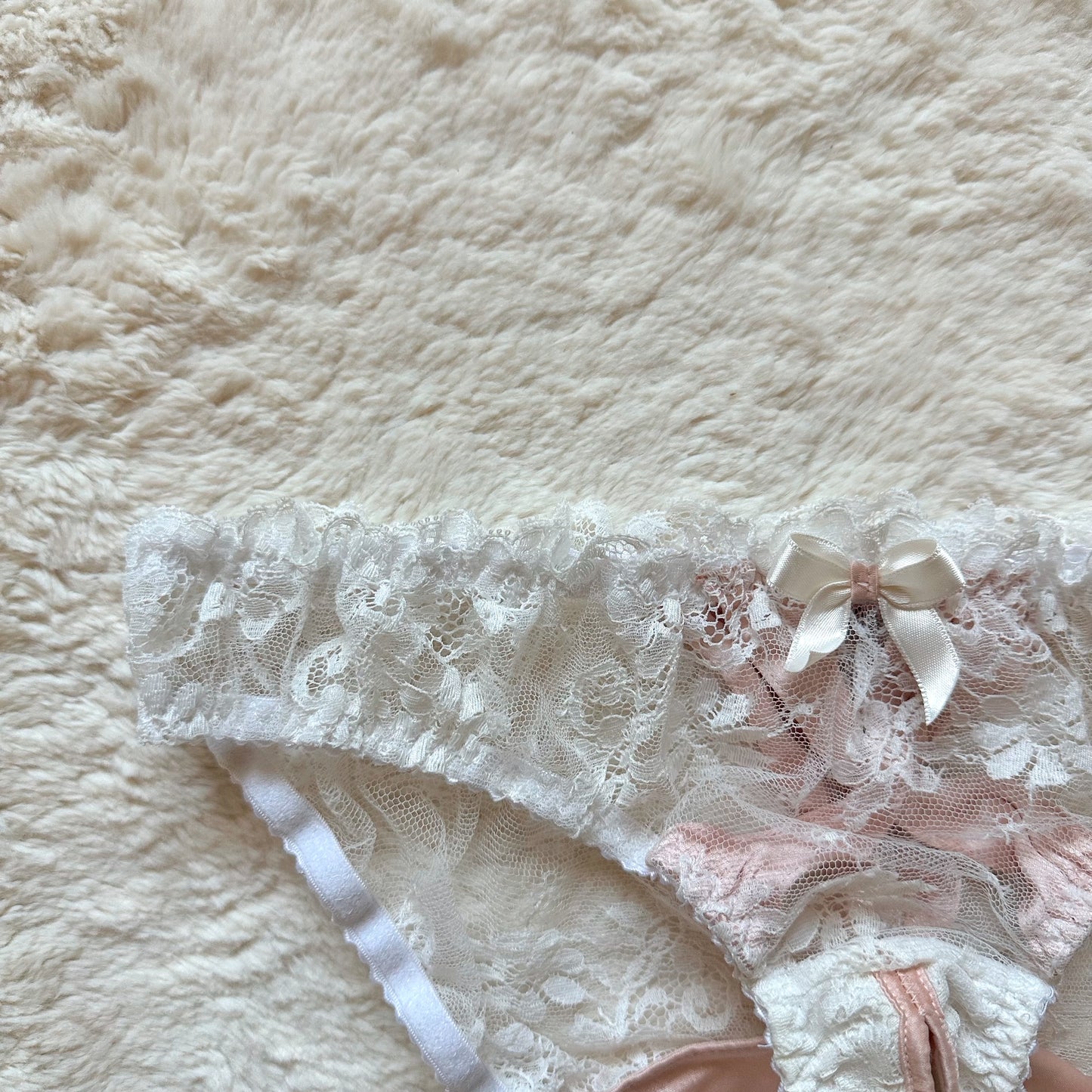 2000's blush veil ouvert panty + garter set