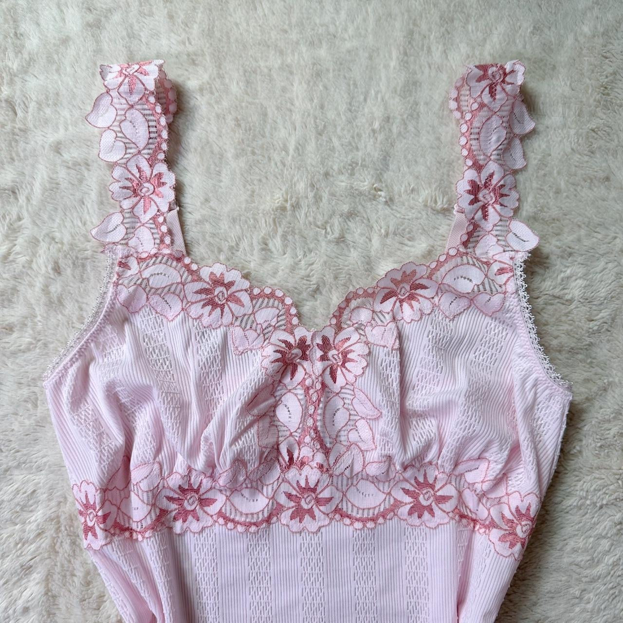2000's baby pink hibiscus cami