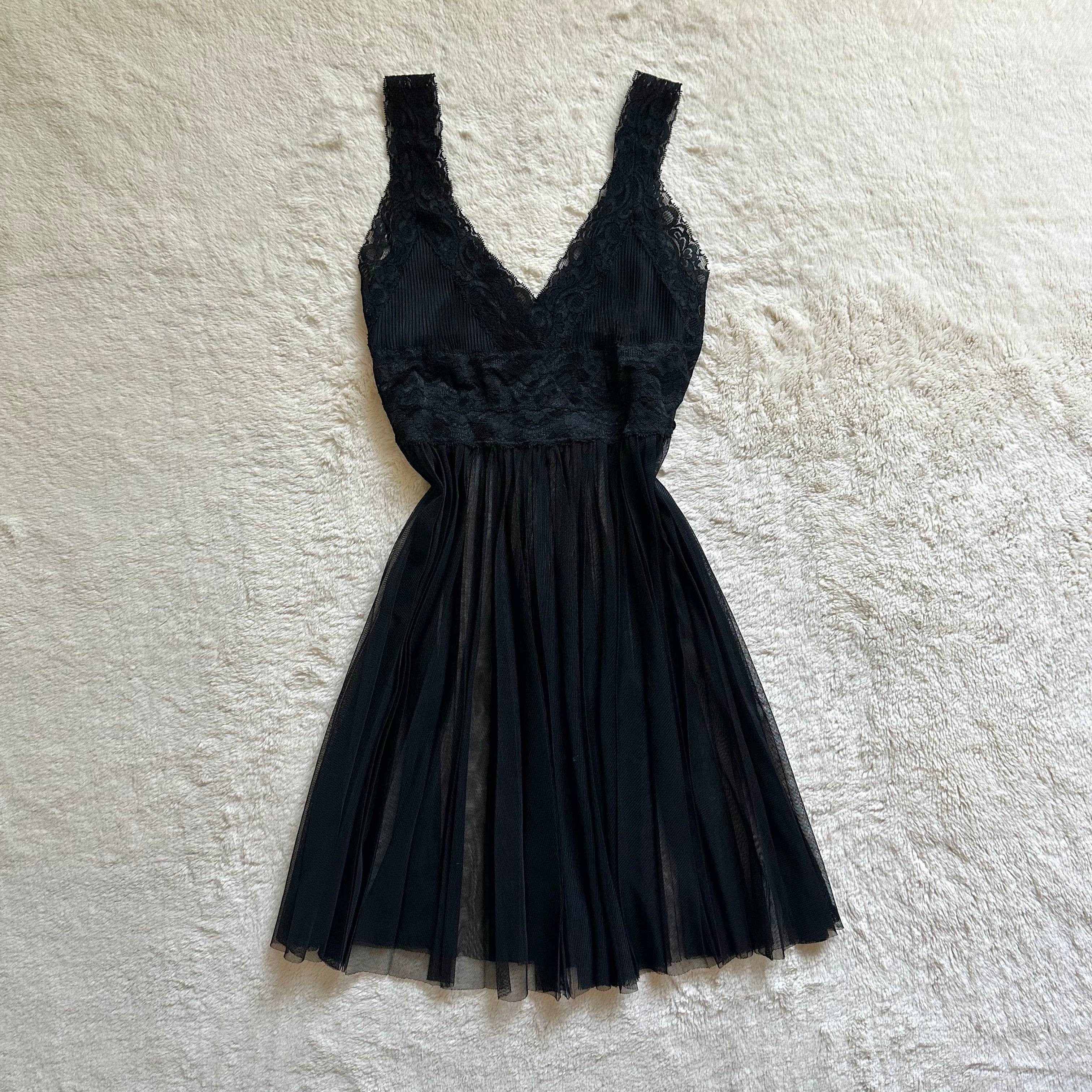 2010's noir waltz dress