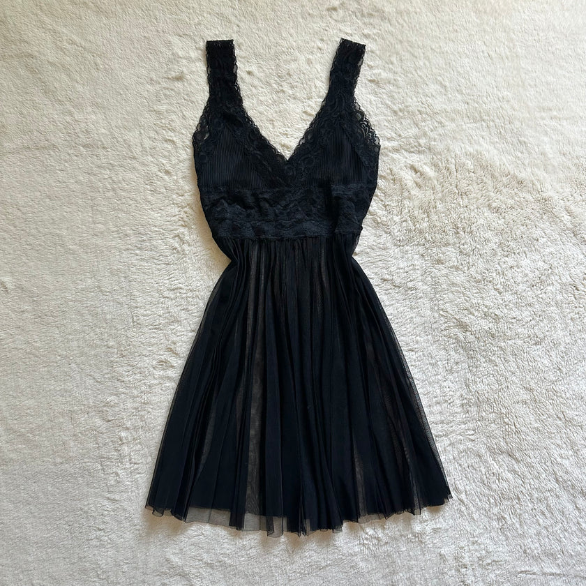 2010's noir waltz dress