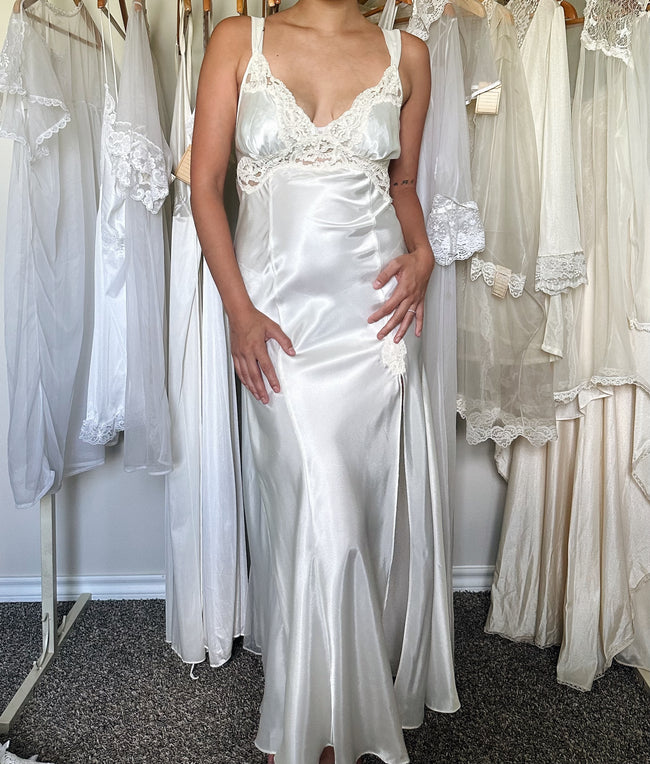 1998 pearl vow negligee
