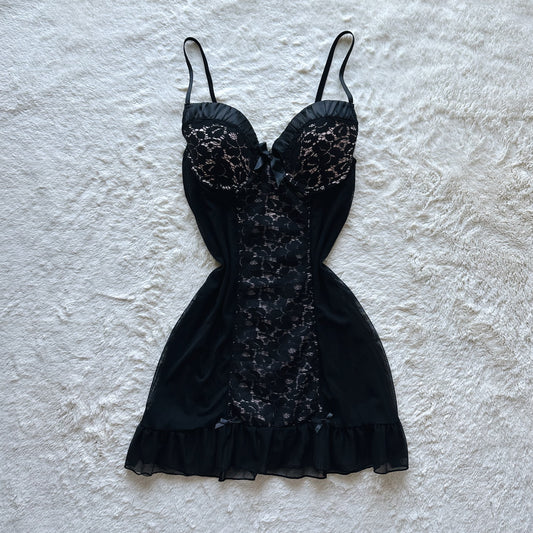 2010's black floral lace slip dress