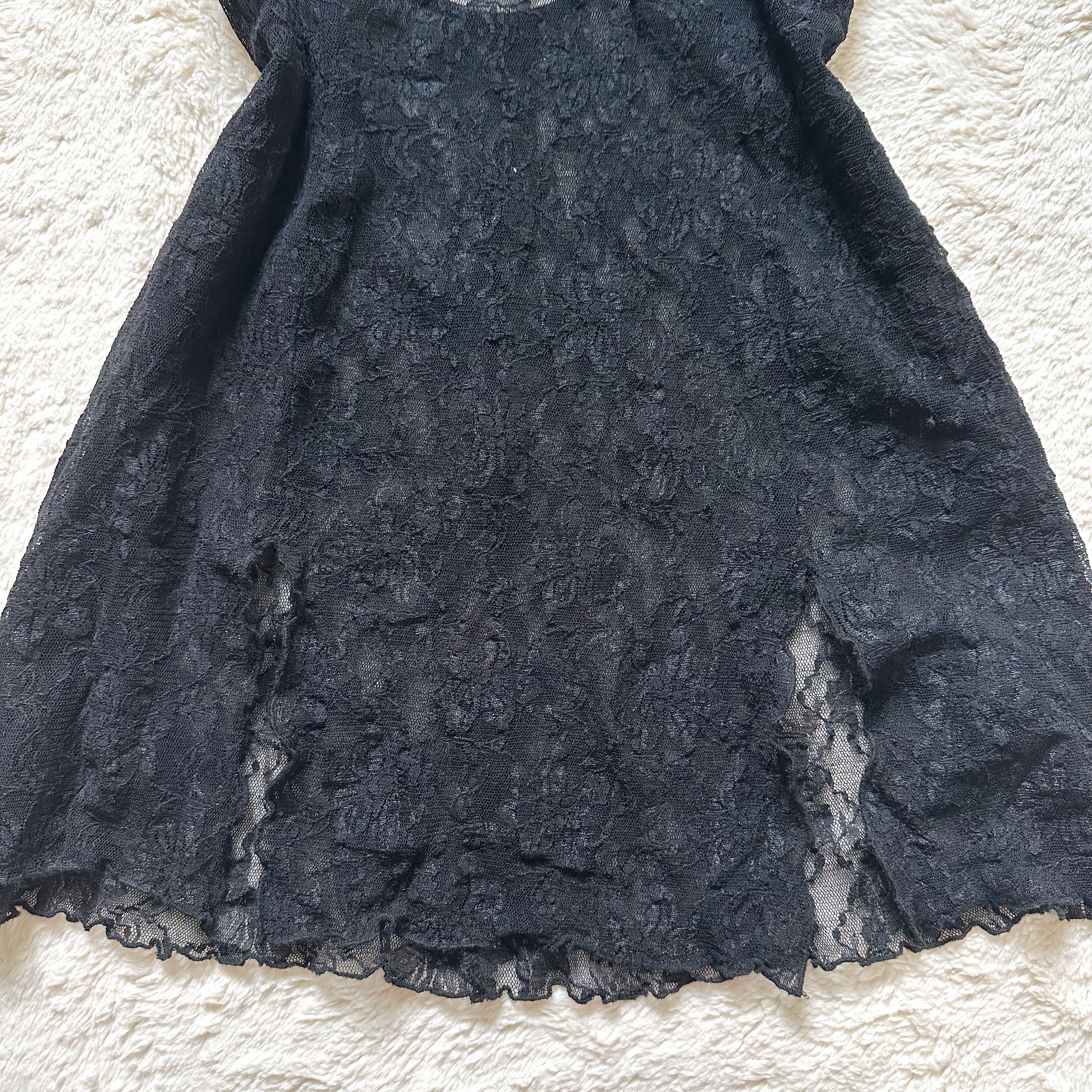 2000's lady lace slip dress