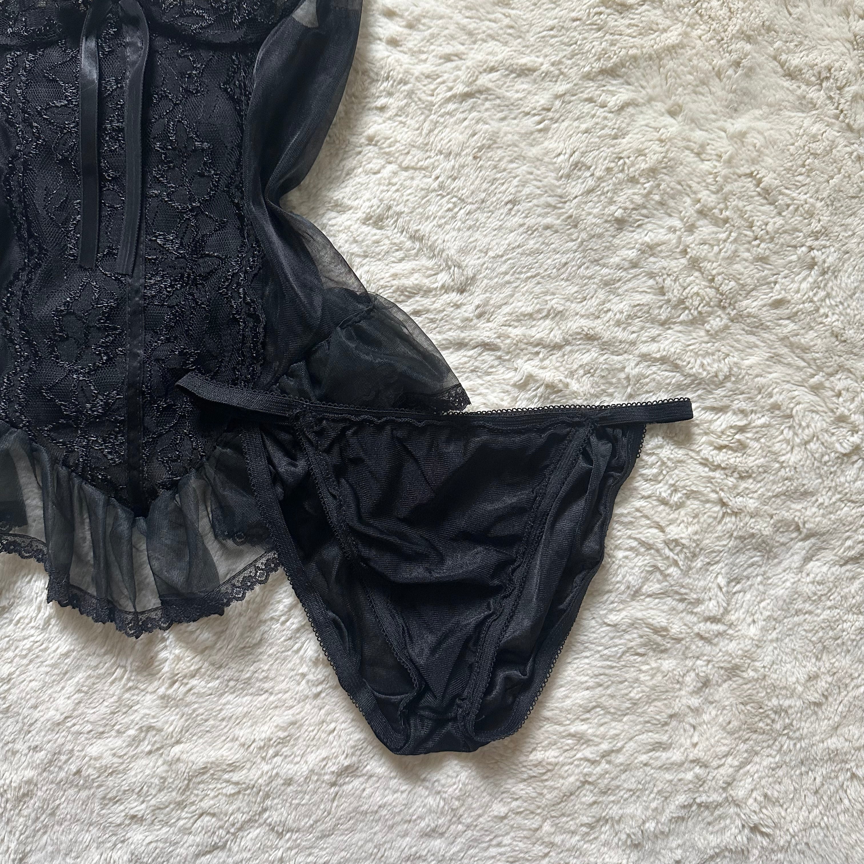 1980's lace noir 3 piece set