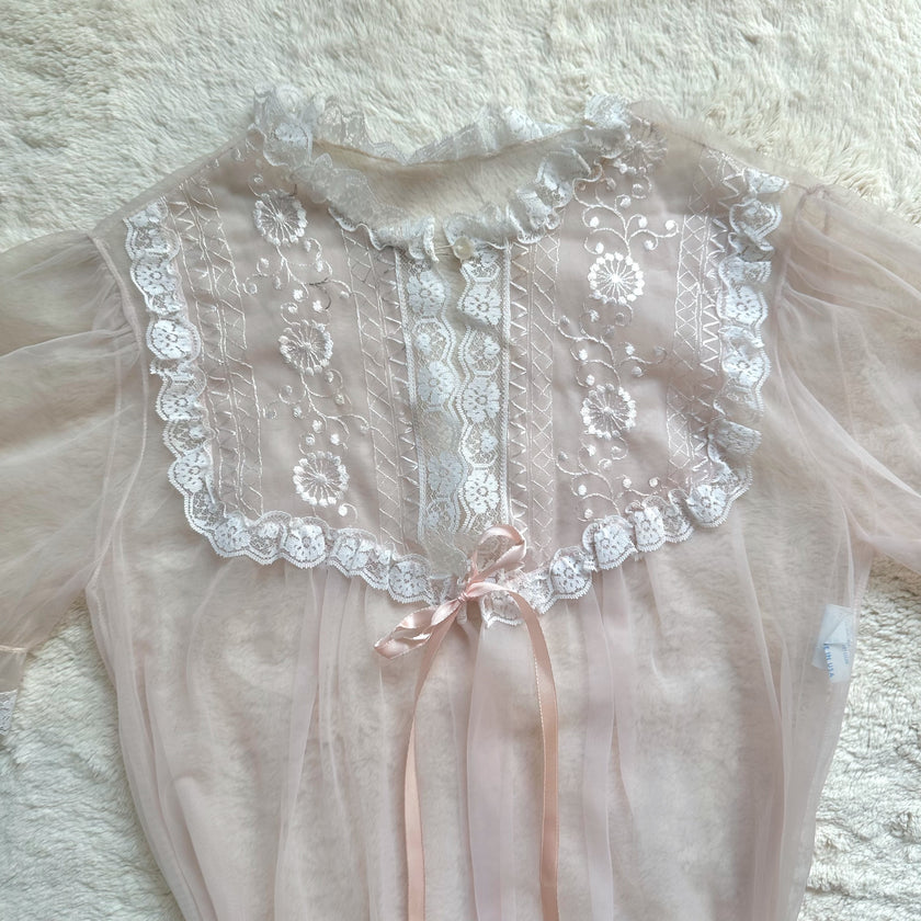 1980's rosebud lace nightgown