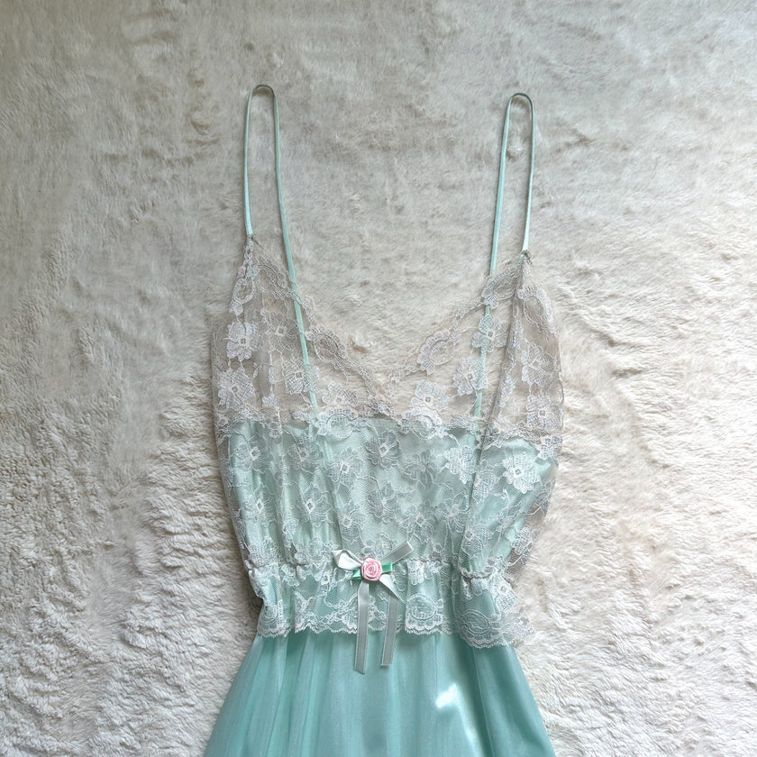 1980's seafoam lace negligee + bed jacket