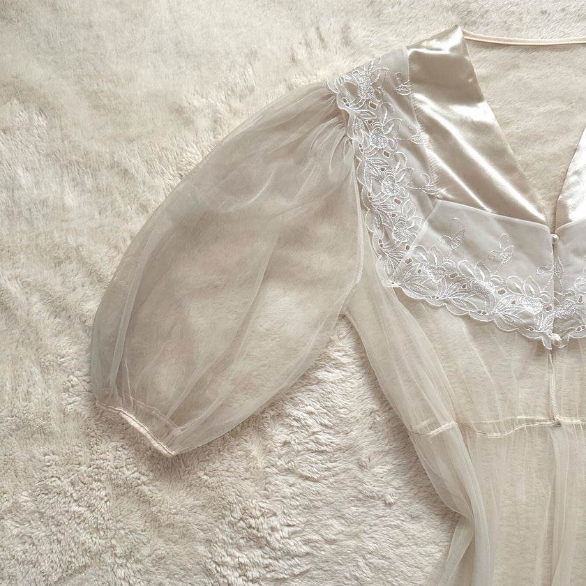 1980's pearlvale peignoir