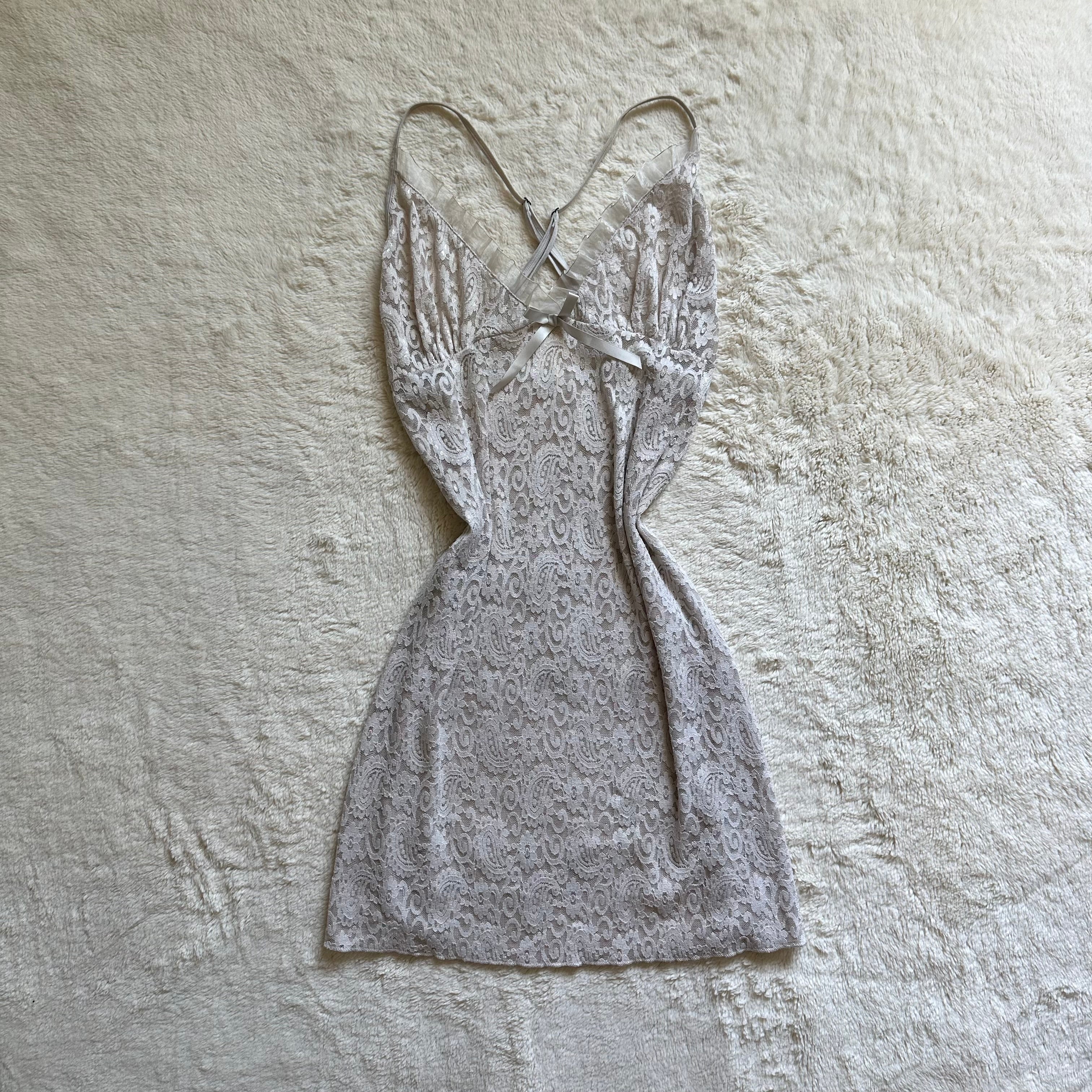 2000's ivory chantilly slip dress