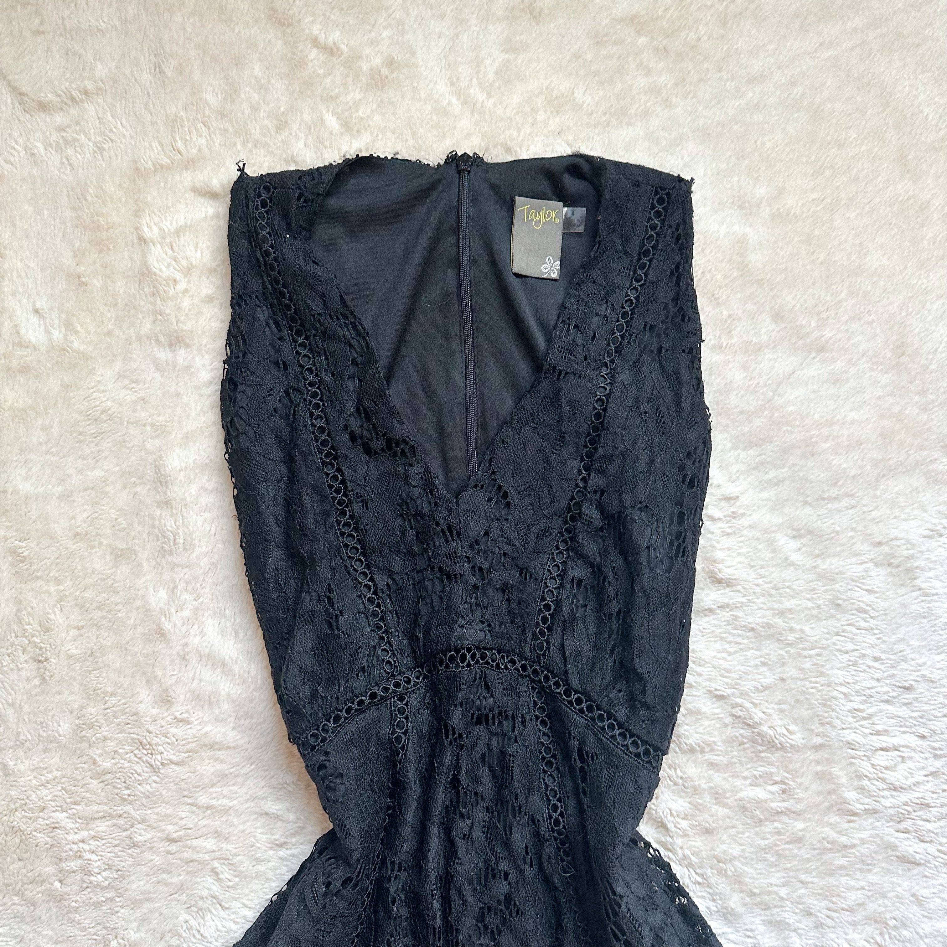 2000's noir lace asymmetrical dress
