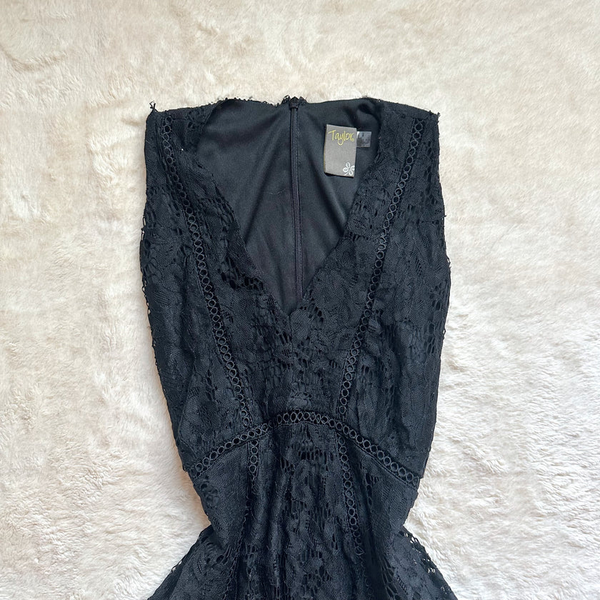 2000's noir lace asymmetrical dress