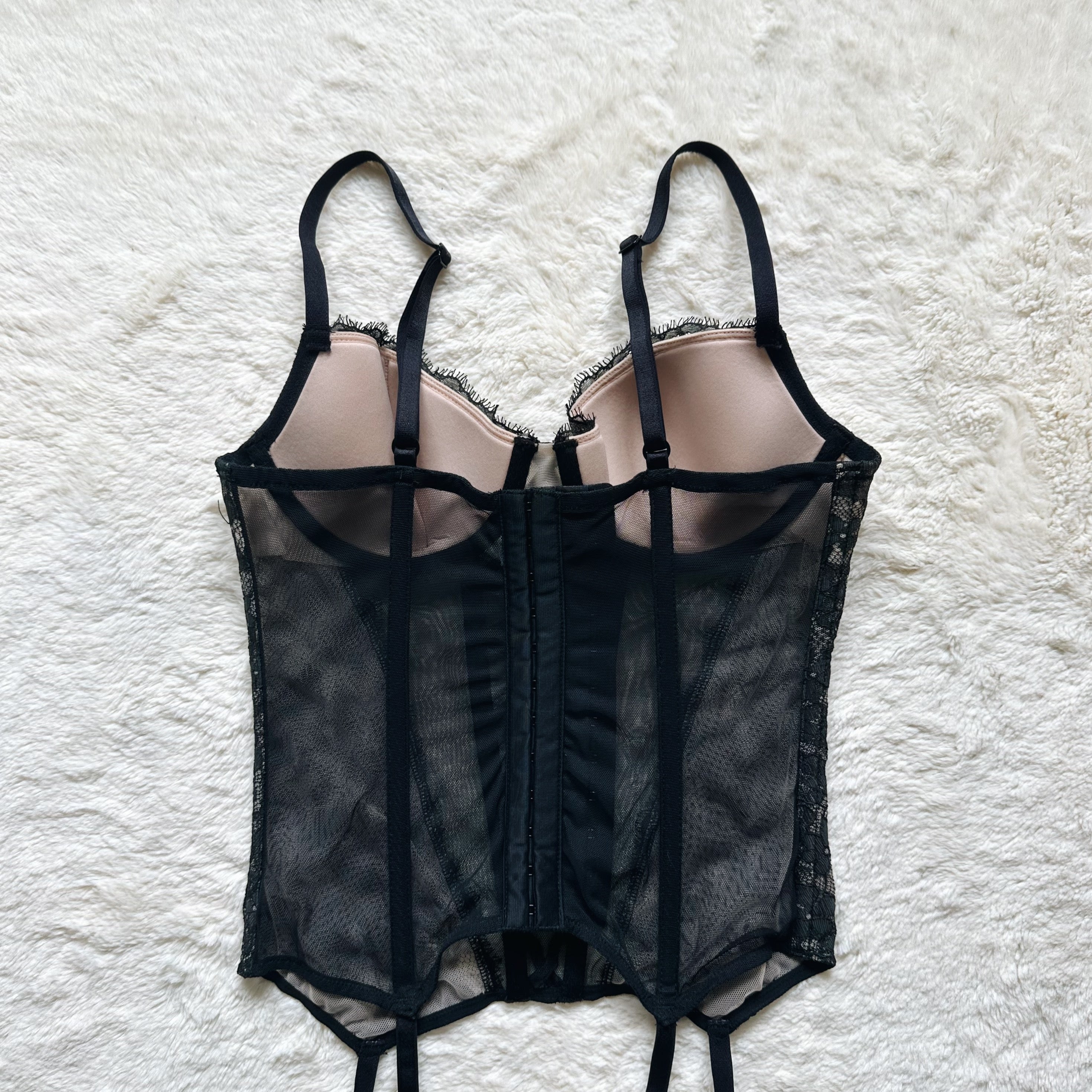 2010's shadow lace corset