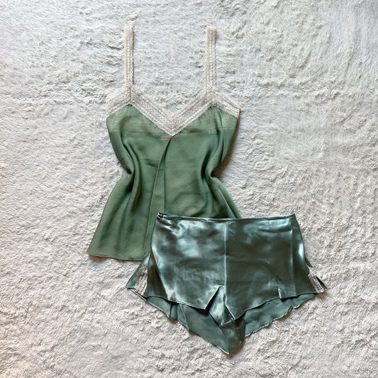 2000's olive green + cream sleep set