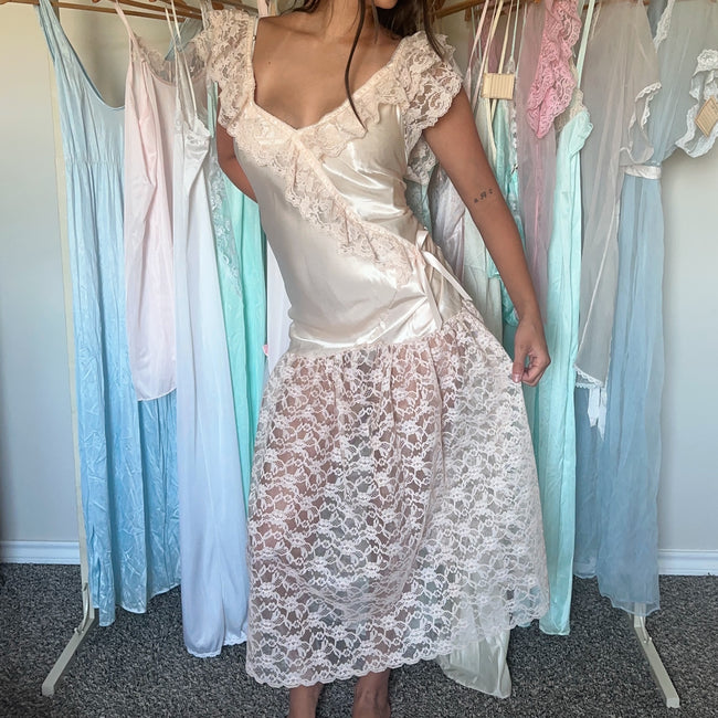 1980's champagne kiss gown