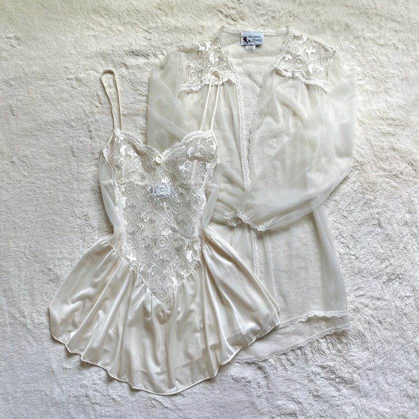 1980's keepsake lace lounge set