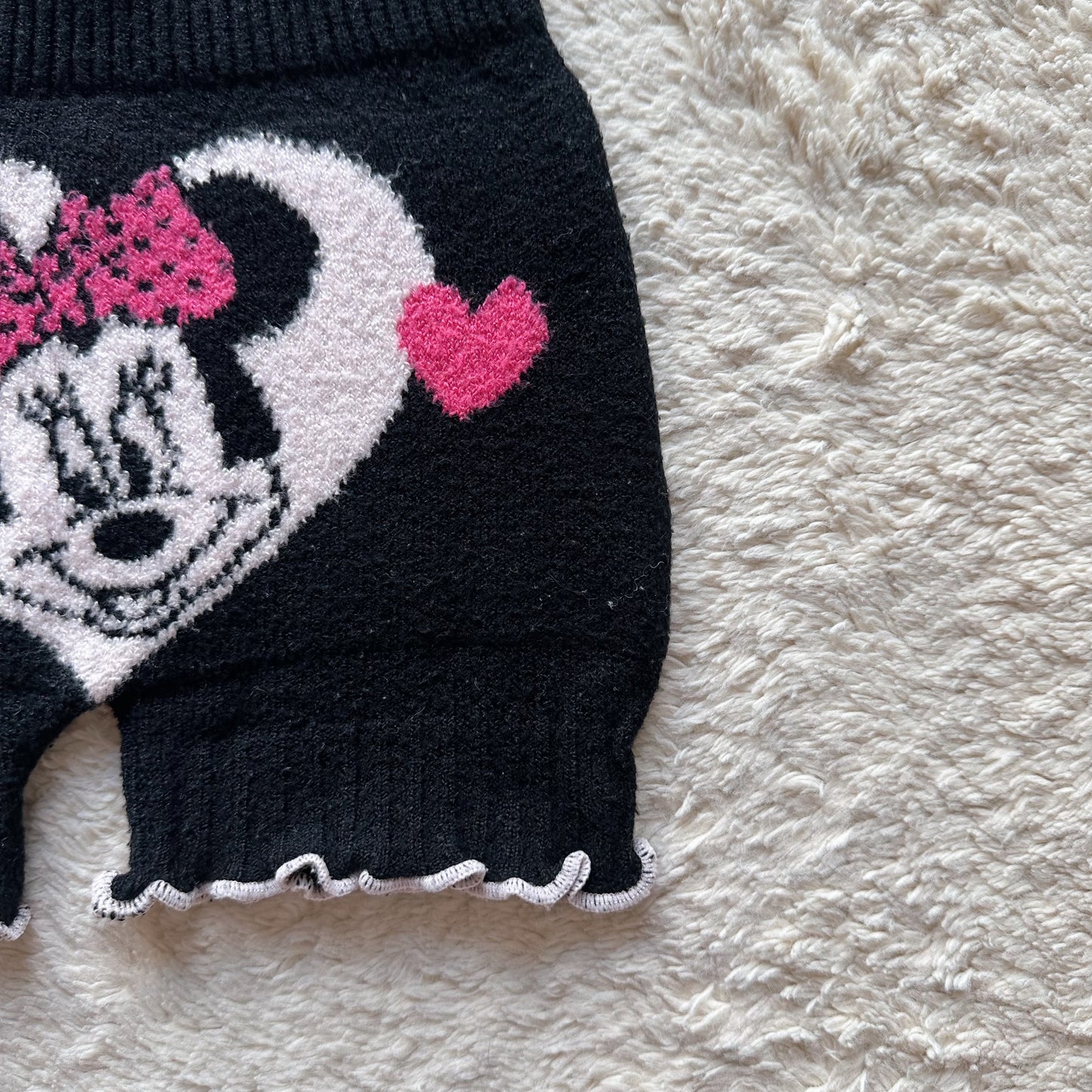 2010's disney minnie mouse fuzzy knit shorts