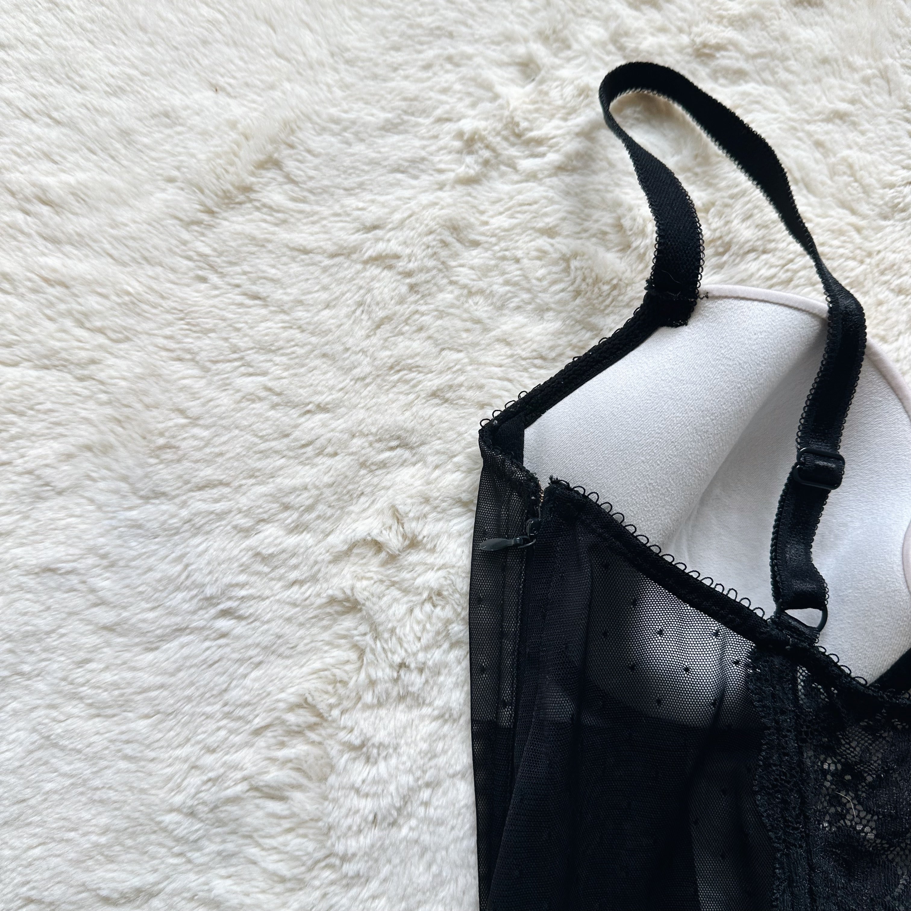 2011 obsidian lace bustier