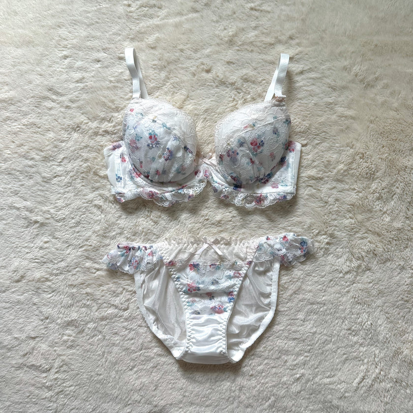japanese brand briar lace bra + panty