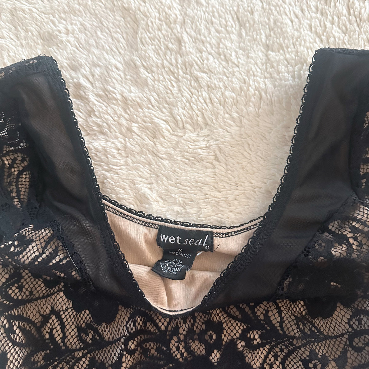2000's raven lace top