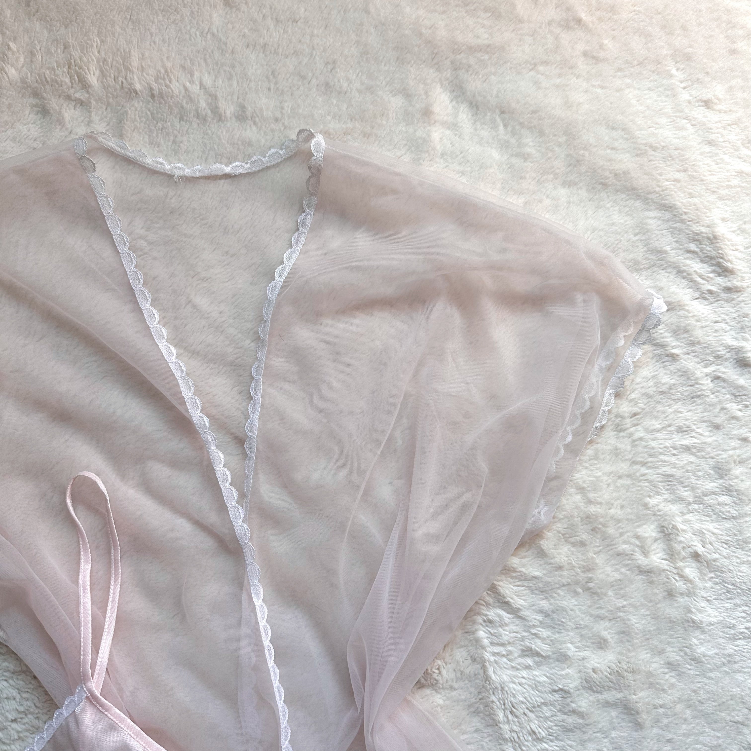 1990's powder lace set