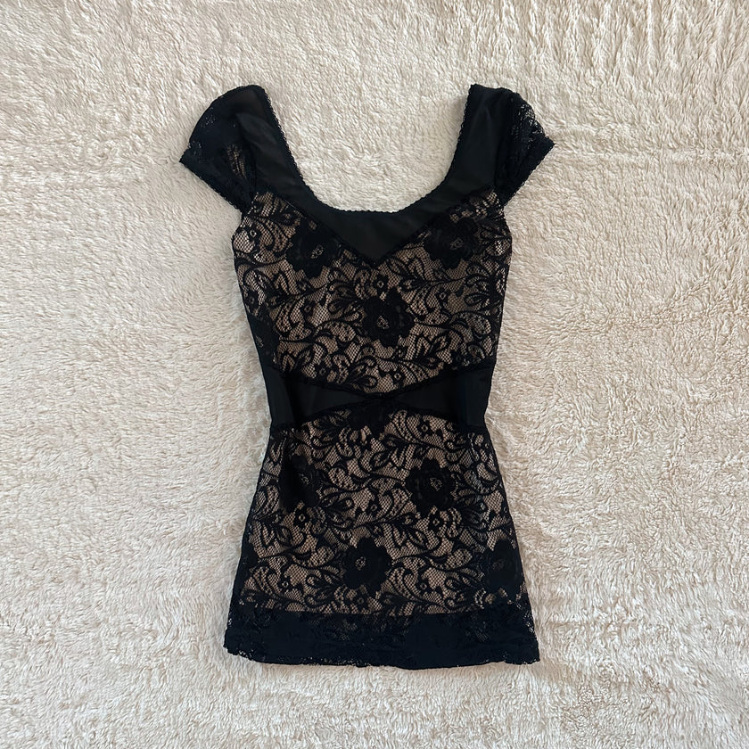 2000's raven lace top