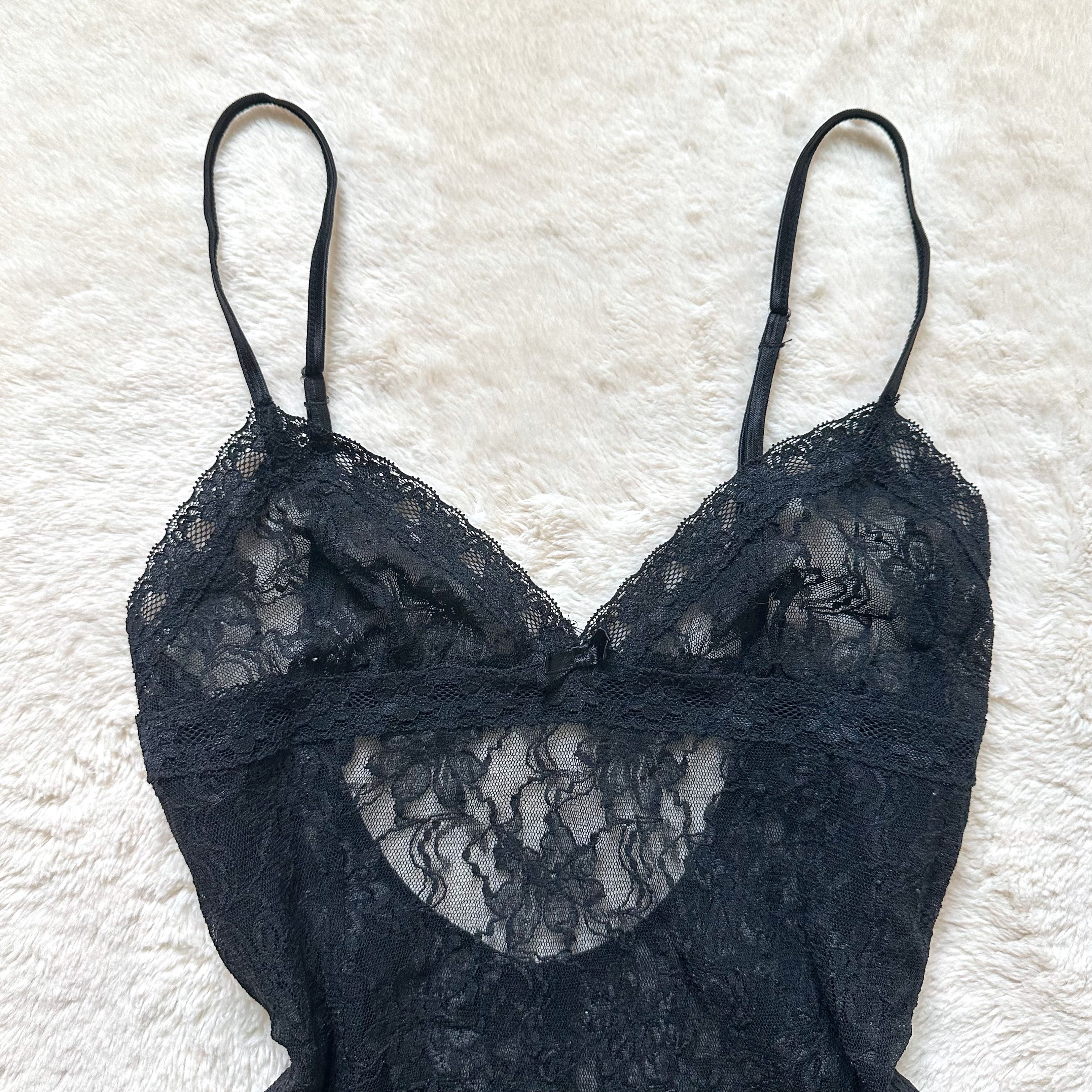 2000's lady lace slip dress