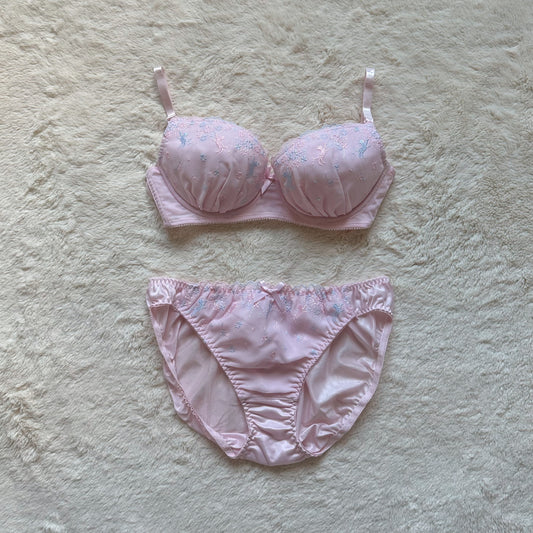 japanese brand kitty bra + panty set