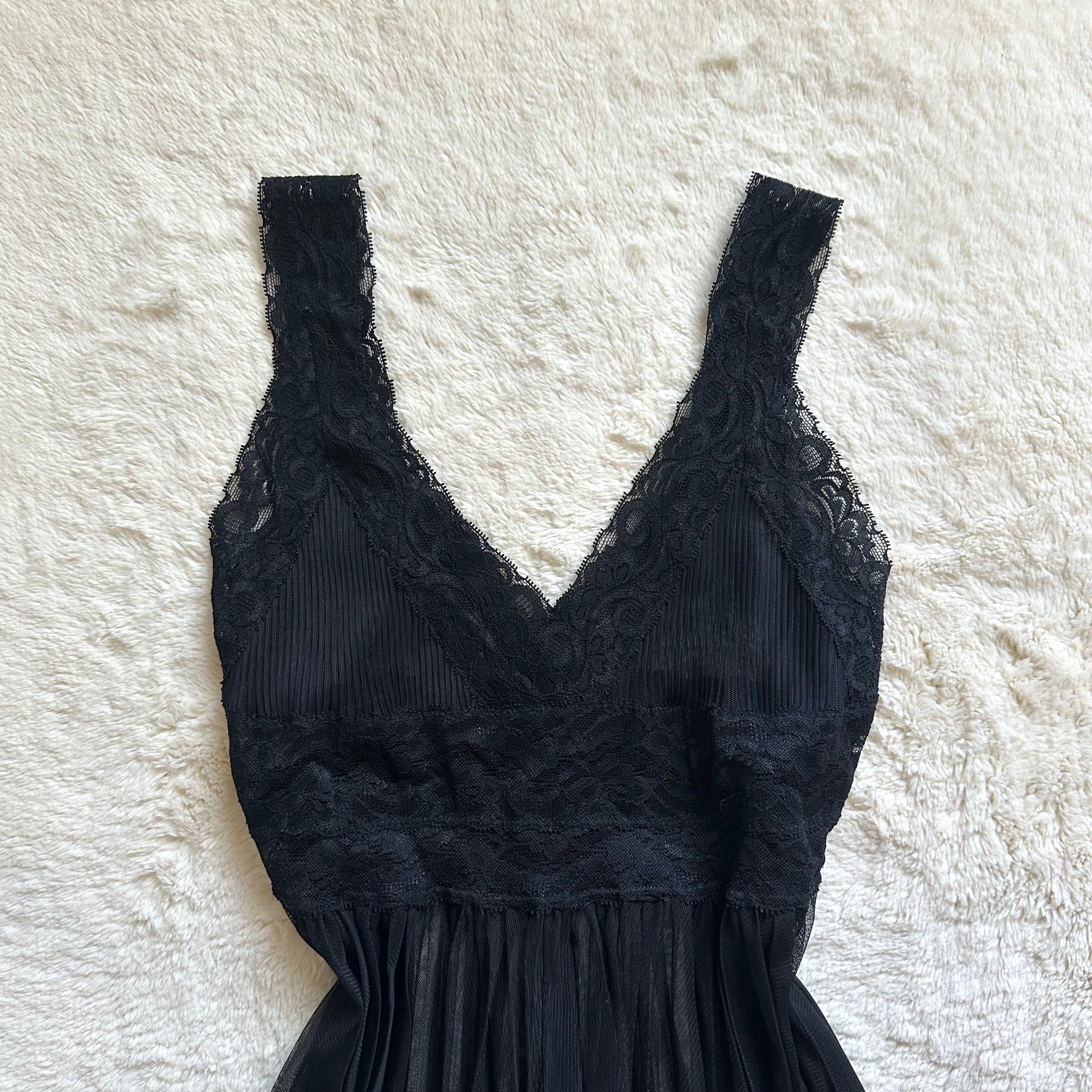 2010's noir waltz dress