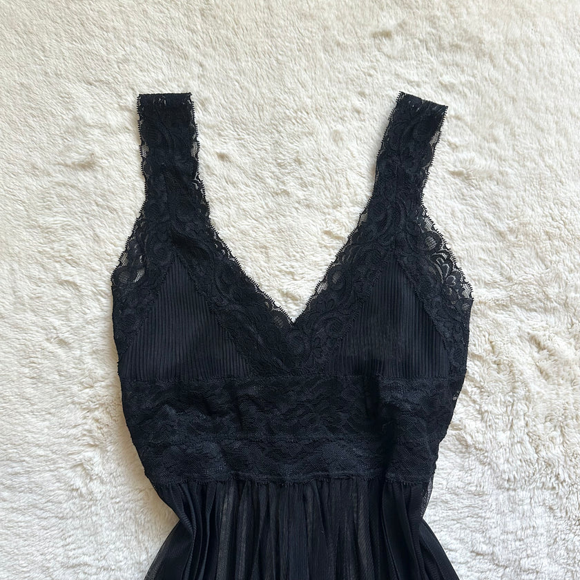 2010's noir waltz dress