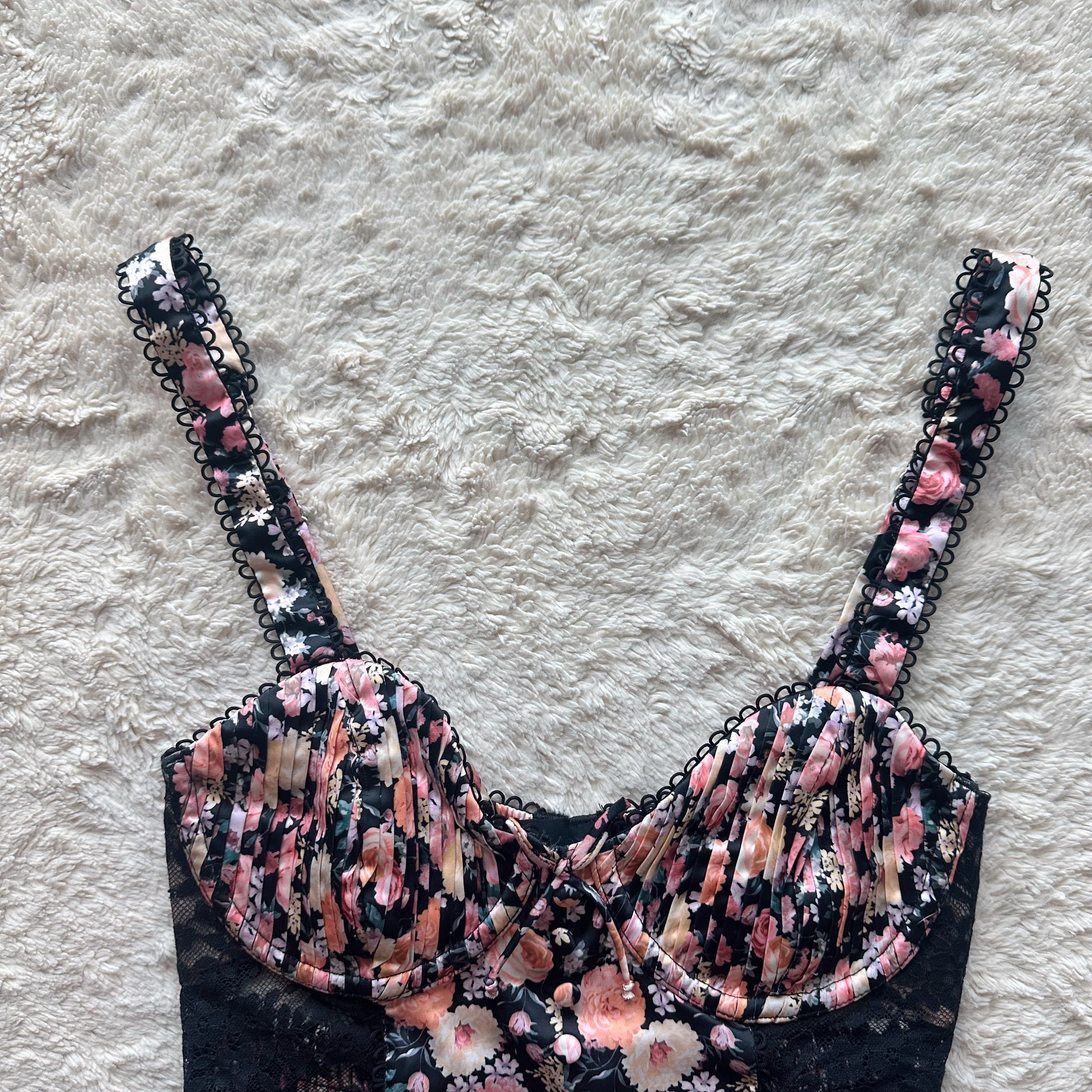 contemporary gardenia noir longline bra