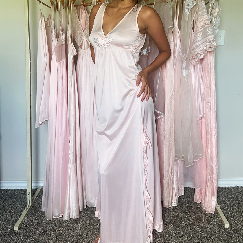 1980's ribbon waltz negligee