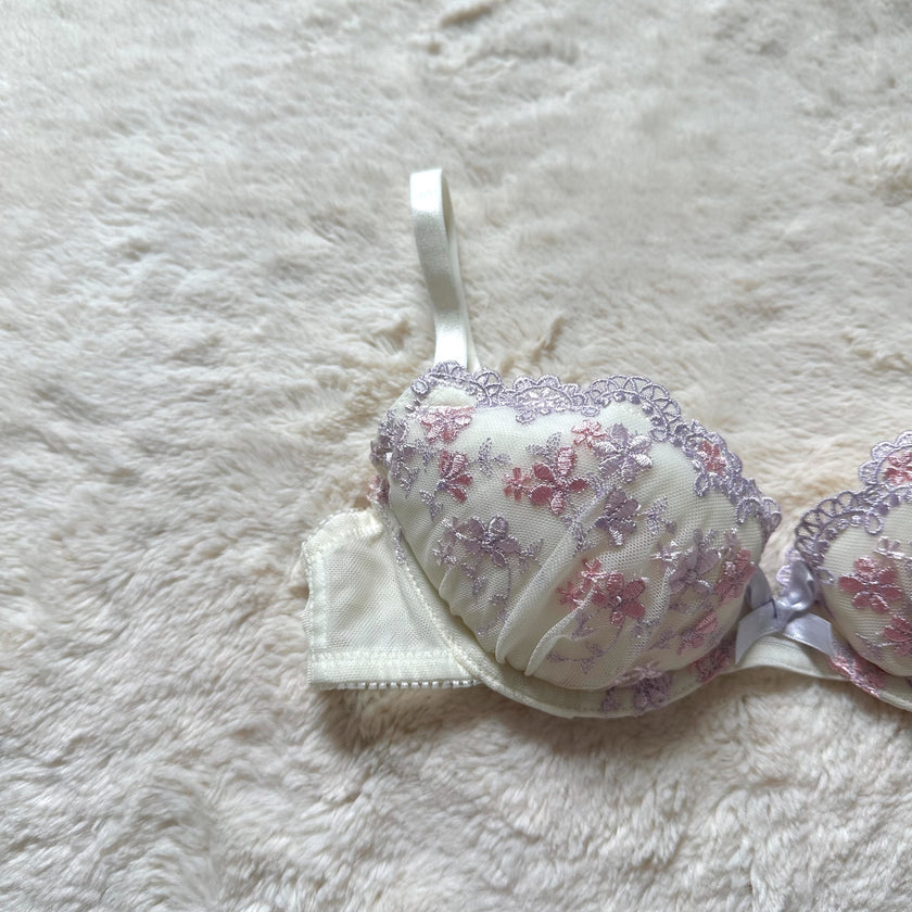japanese brand blush lilac bra