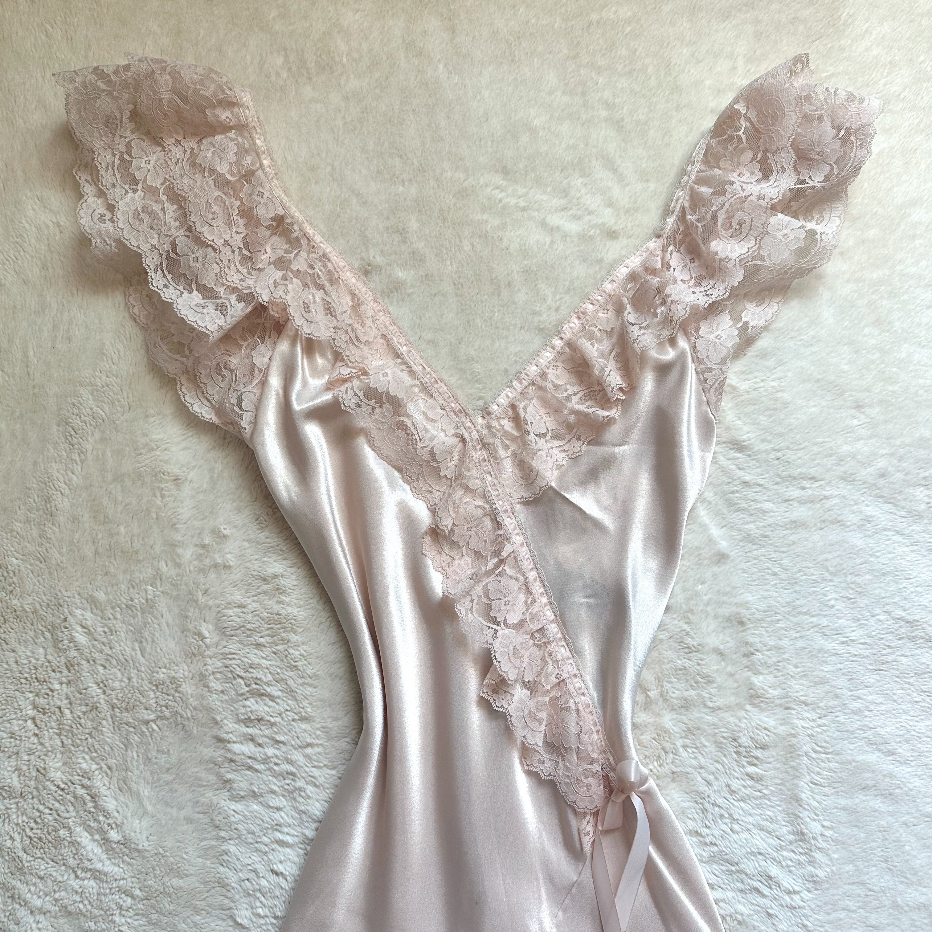 1980's champagne kiss gown
