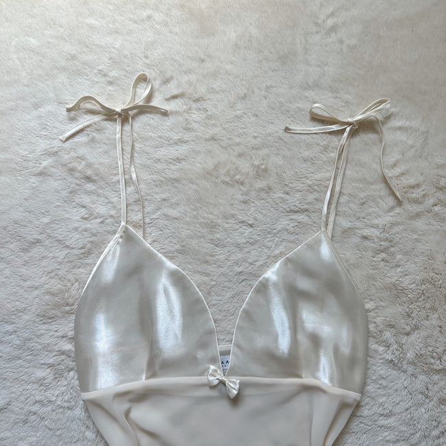 2000's ivory pearl camisole