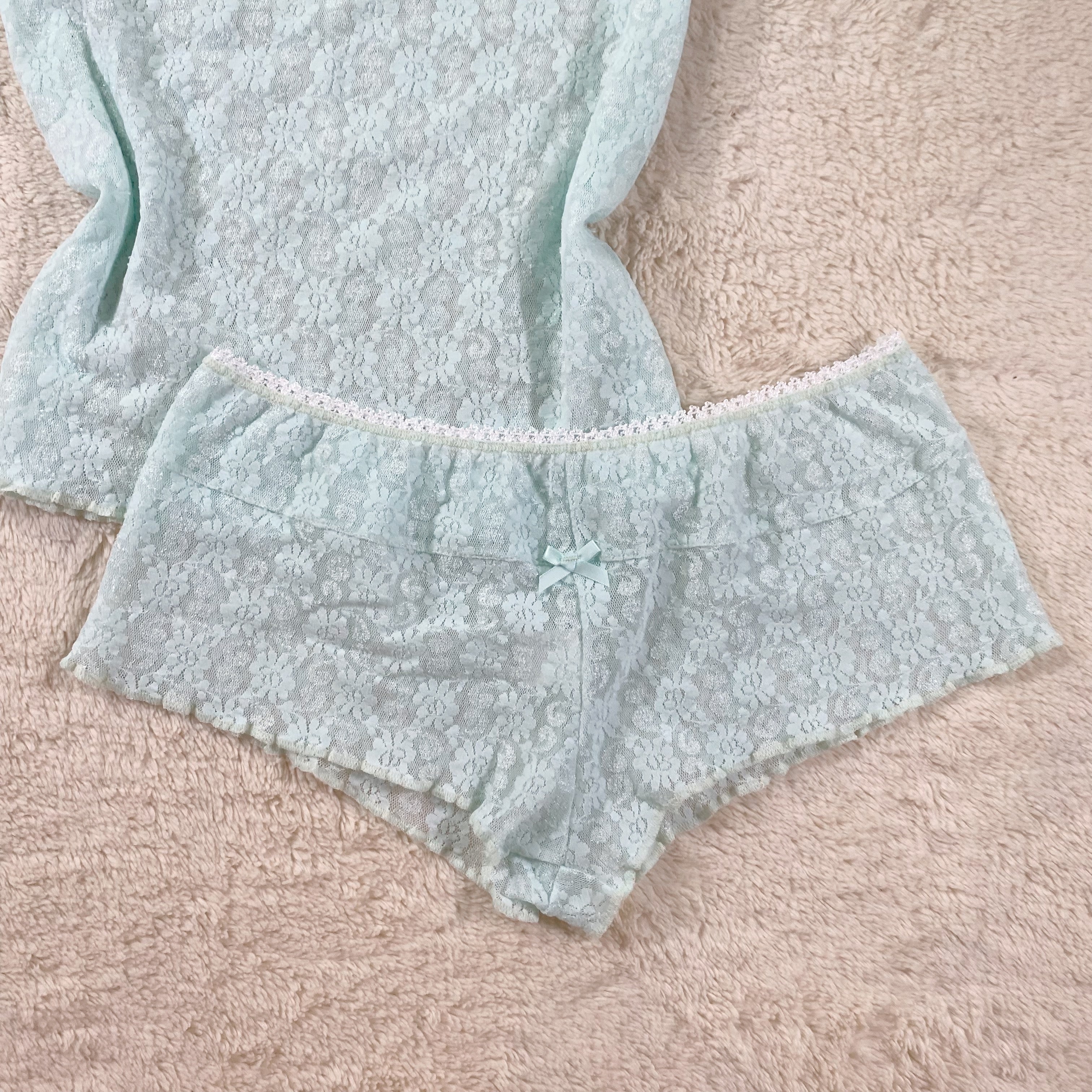 the petal lace set