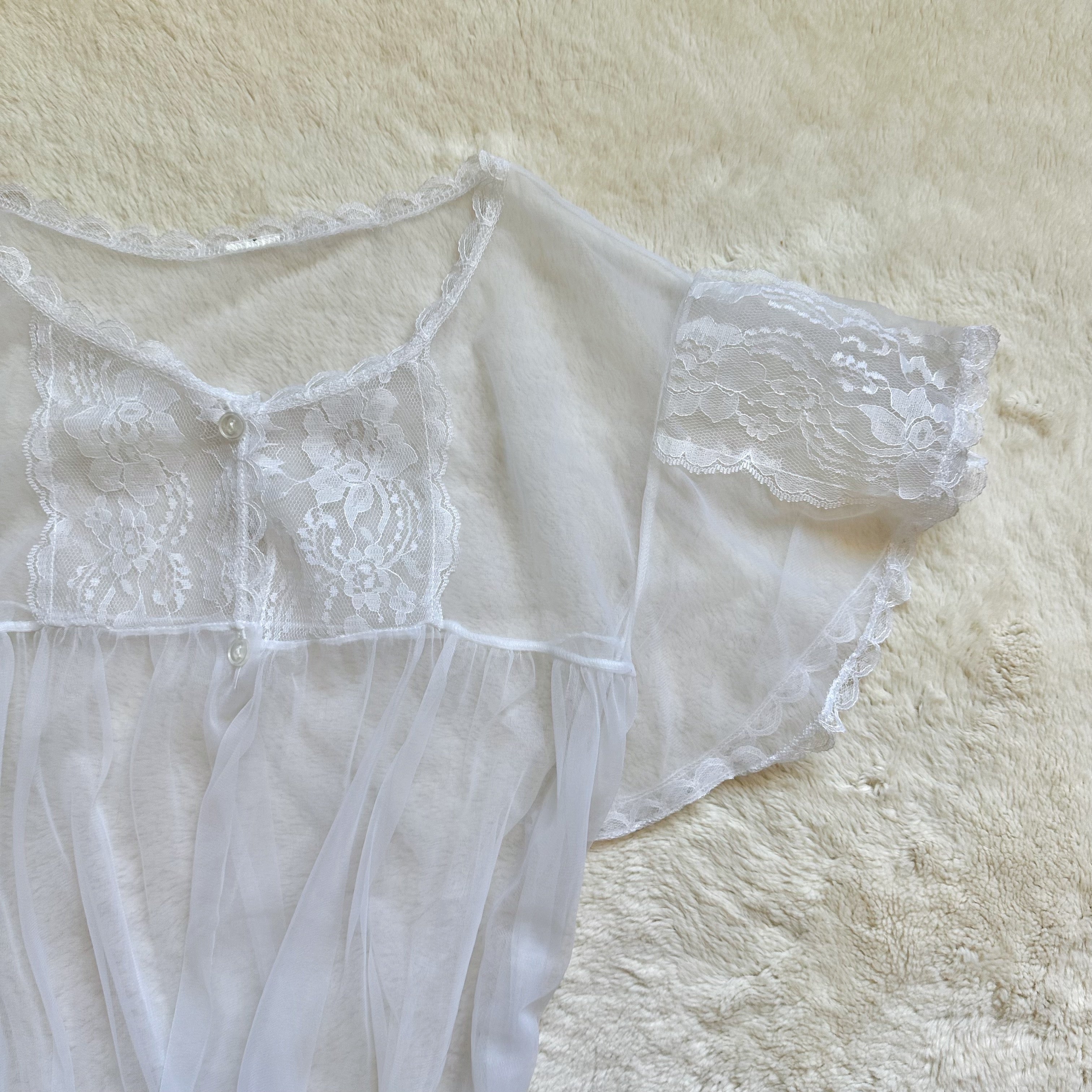 1980's halo lace peignoir