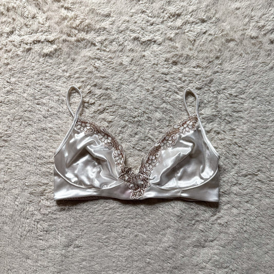 2000's ivory princess bra