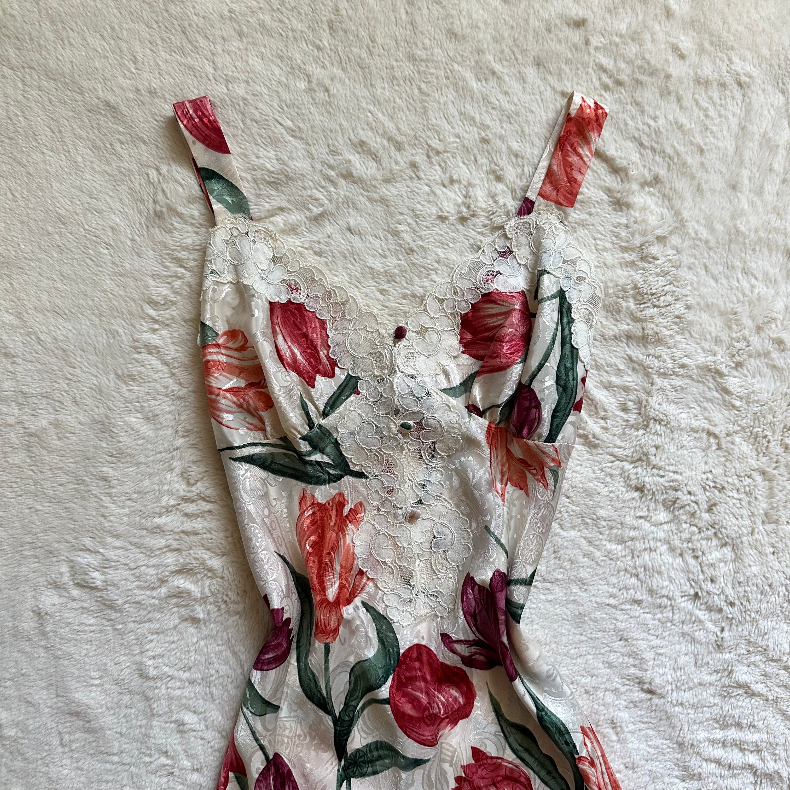 1990's tulip garden negligee