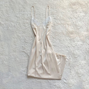 1980's cream pearl negligee