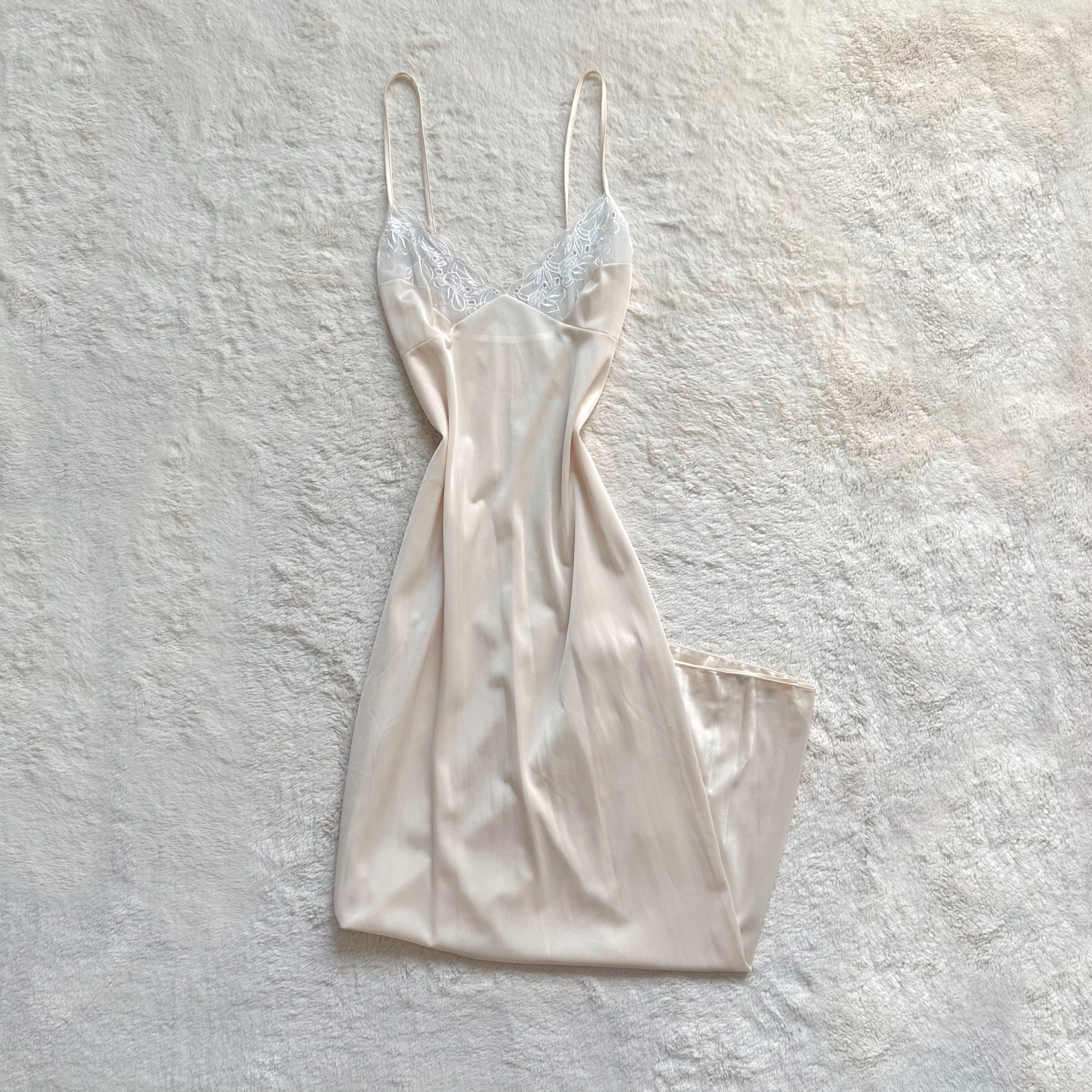 1980's cream pearl negligee
