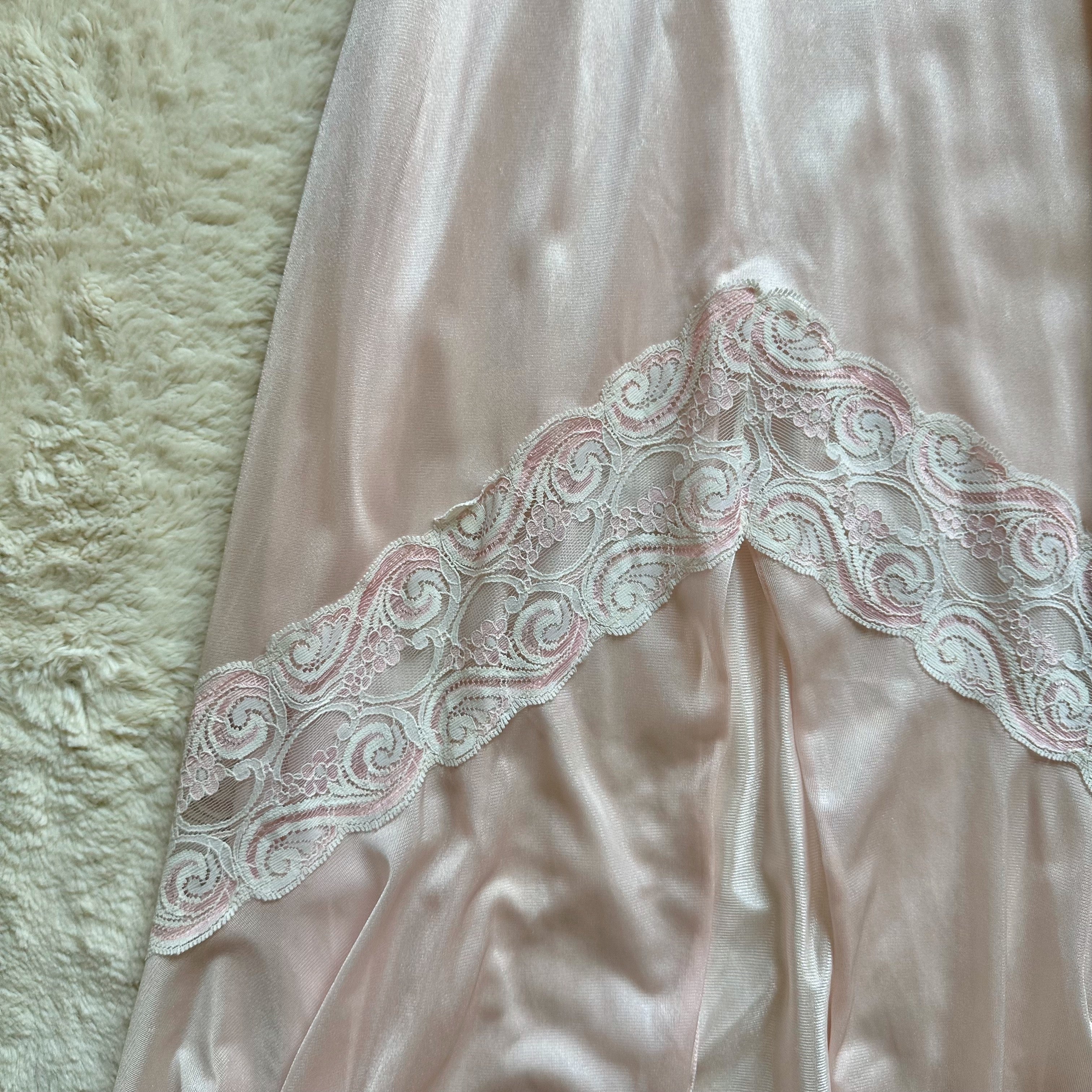 1980's pink chantilly negligee
