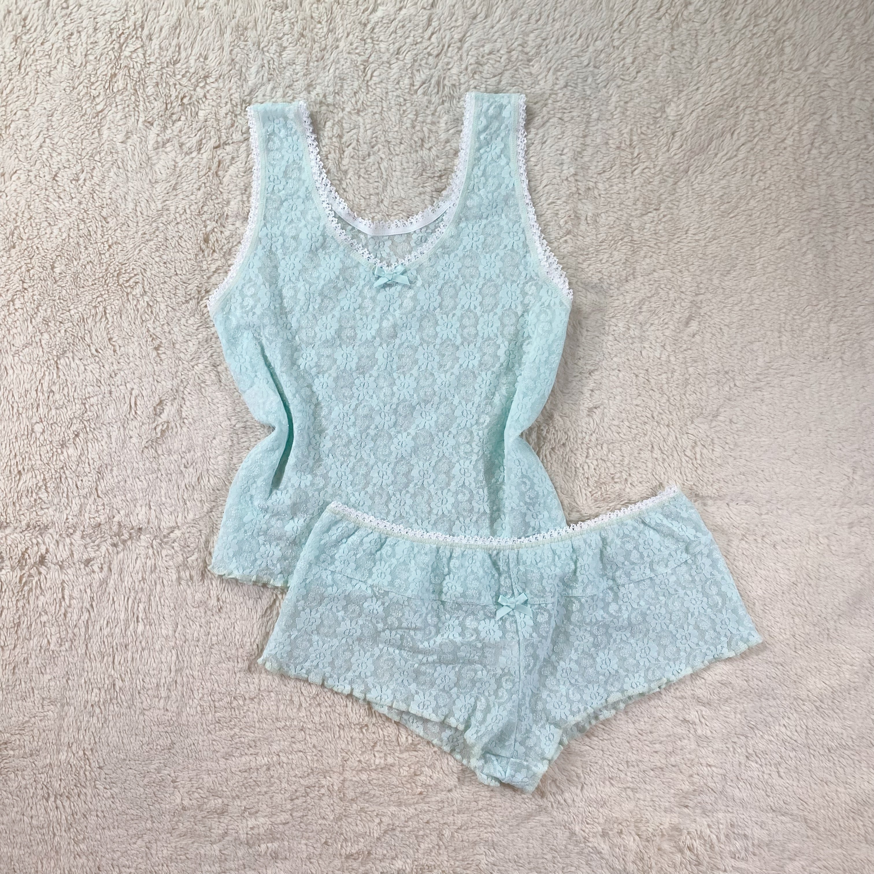 the petal lace set