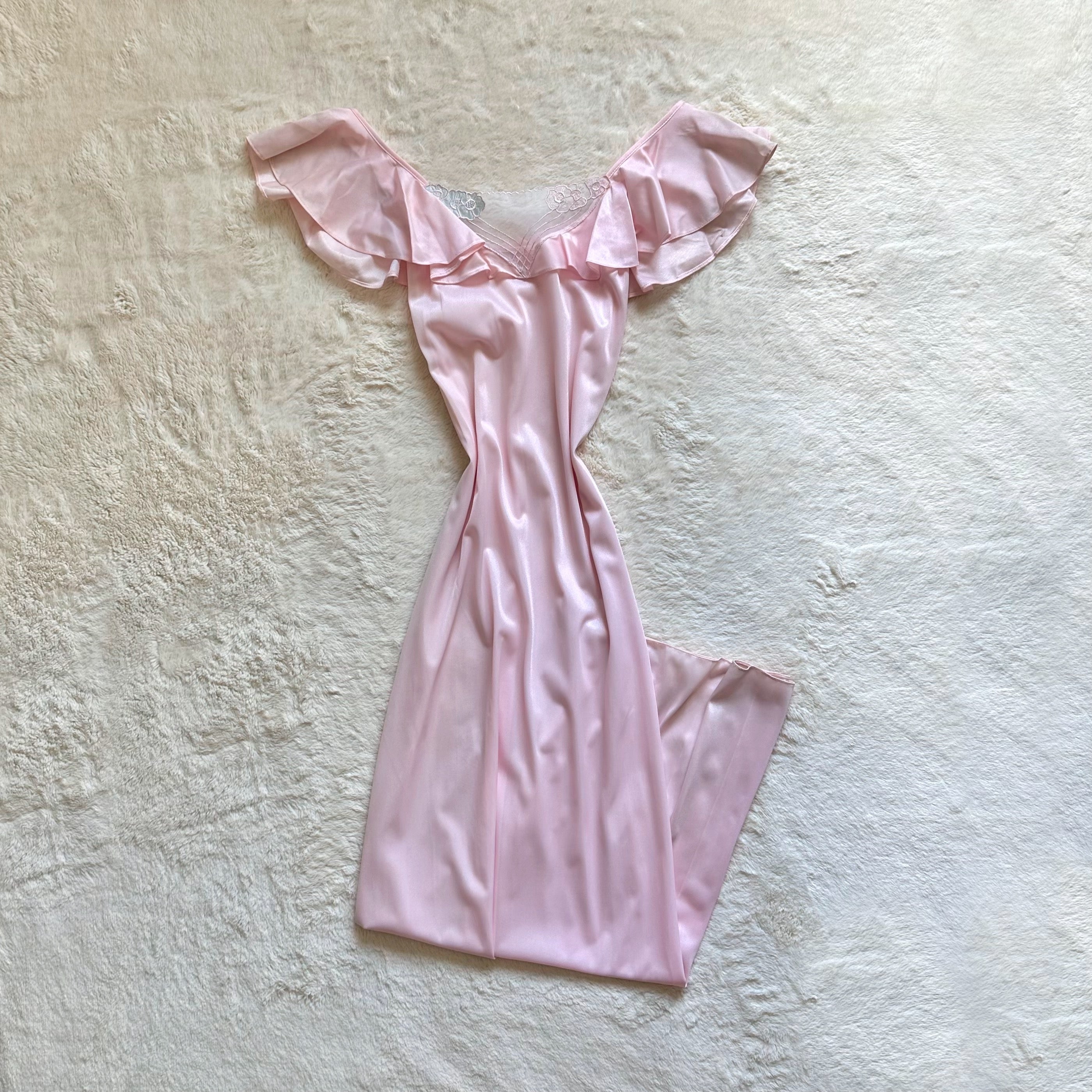 1970's petal halo negligee