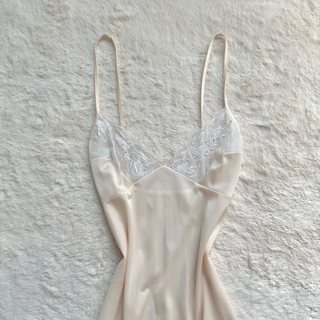 1980's cream pearl negligee