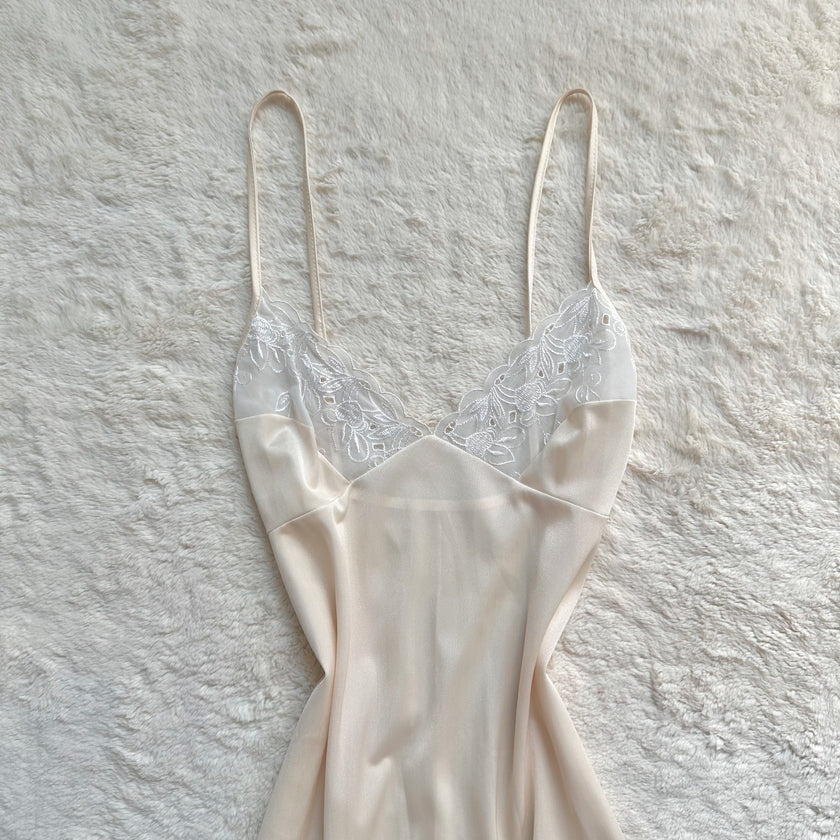 1980's cream pearl negligee