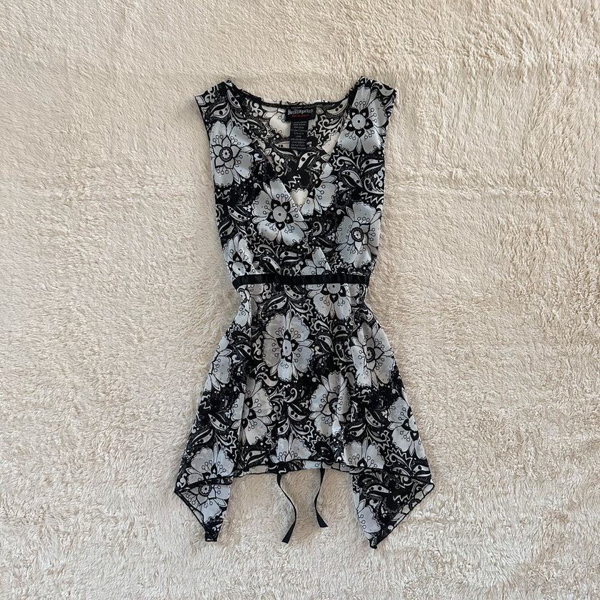 2000's noir petal top