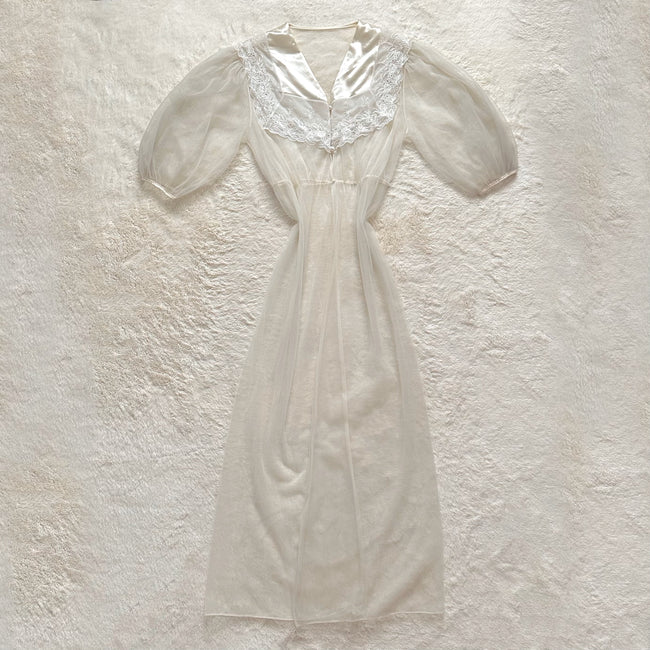 1980's pearlvale peignoir
