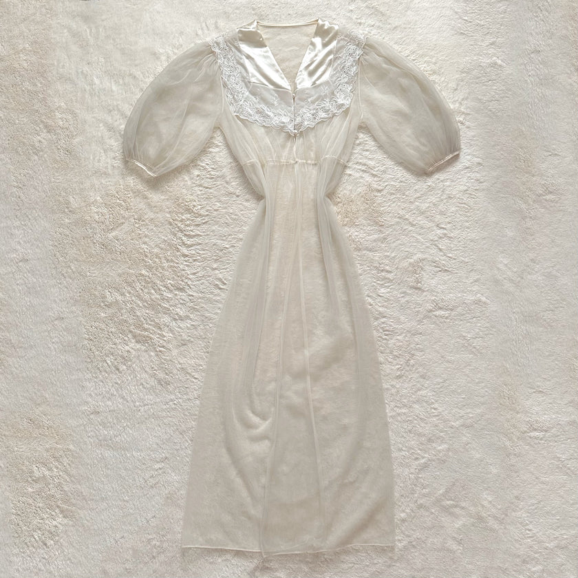 1980's pearlvale peignoir