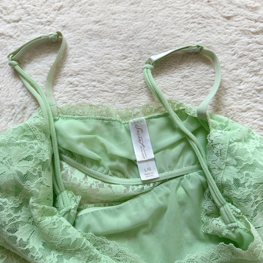 2000's seafoam lace camisole